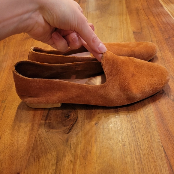 Rust suede Chinese Laundry flats - Picture 2 of 3